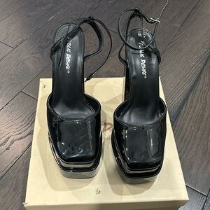 BLACK PLATFORM HEELS